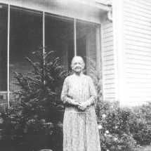 Mrs. Mary Elizabeth -Betty- Nissen Laugenour, Wife of Lewis Laugenour, at her Waughtown house 1933